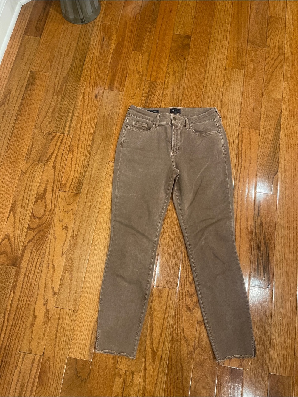 NYDJ AMI Lift Tuck Technology Skinny Ankle Light Brown Frayed Ankle Jeans Size 6